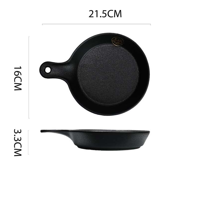 Table Matters - Black Cast - 8.5 inch Circle Plate with Handle
