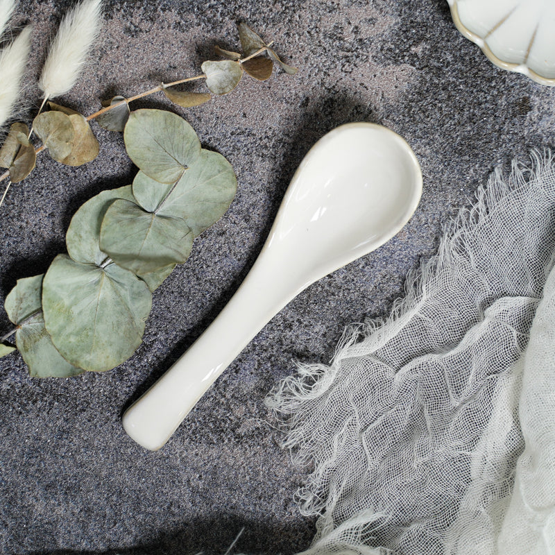 Table Matters - White Scallop - Spoon (Small)